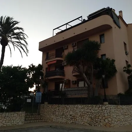 Estudio Caballo-piscina * דניה