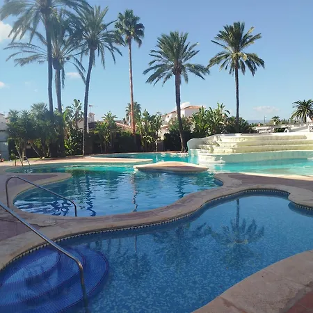 Estudio Caballo-piscina דניה