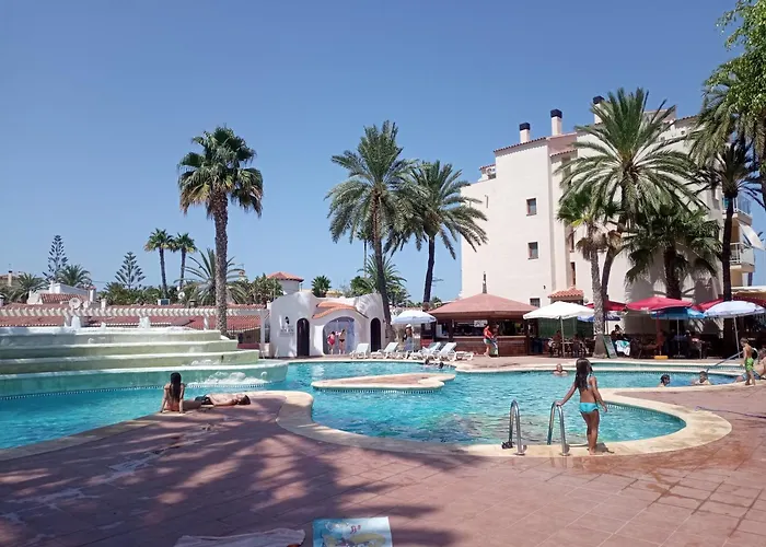 Estudio Caballo-piscina Apartmán