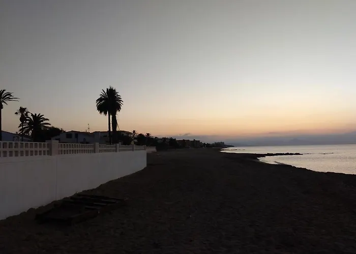 Estudio Caballo-piscina Apartman